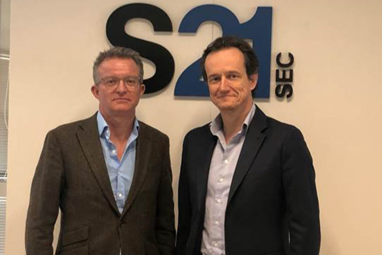 Simon Church, nuevo director no ejecutivo de S21sec y Agustín Muñoz-Grandes, CEO de S21sec.