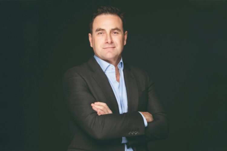 Entrevista a Álvaro del Hoyo, de CrowdStrike, sobre la normativa en ciberseguridad y el papel de su empresa en este ámbito.