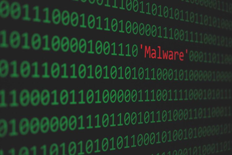 Gabriel Guevara, de Tixeo, habla sobre los riesgos actuales de la cadena de suministro de software y cómo afrontarlos.