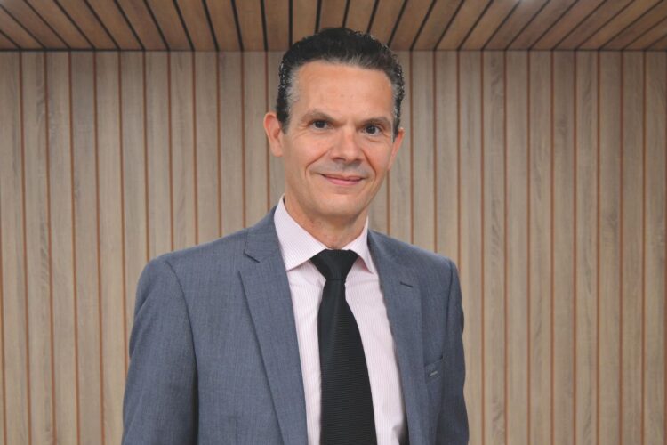 Entrevista a Ángel Luis López, de Airbus, sobre el estado de la defensa en el ciberespacio y los retos a los que se enfrenta, como las ciberamenazas del sector industrial actual.