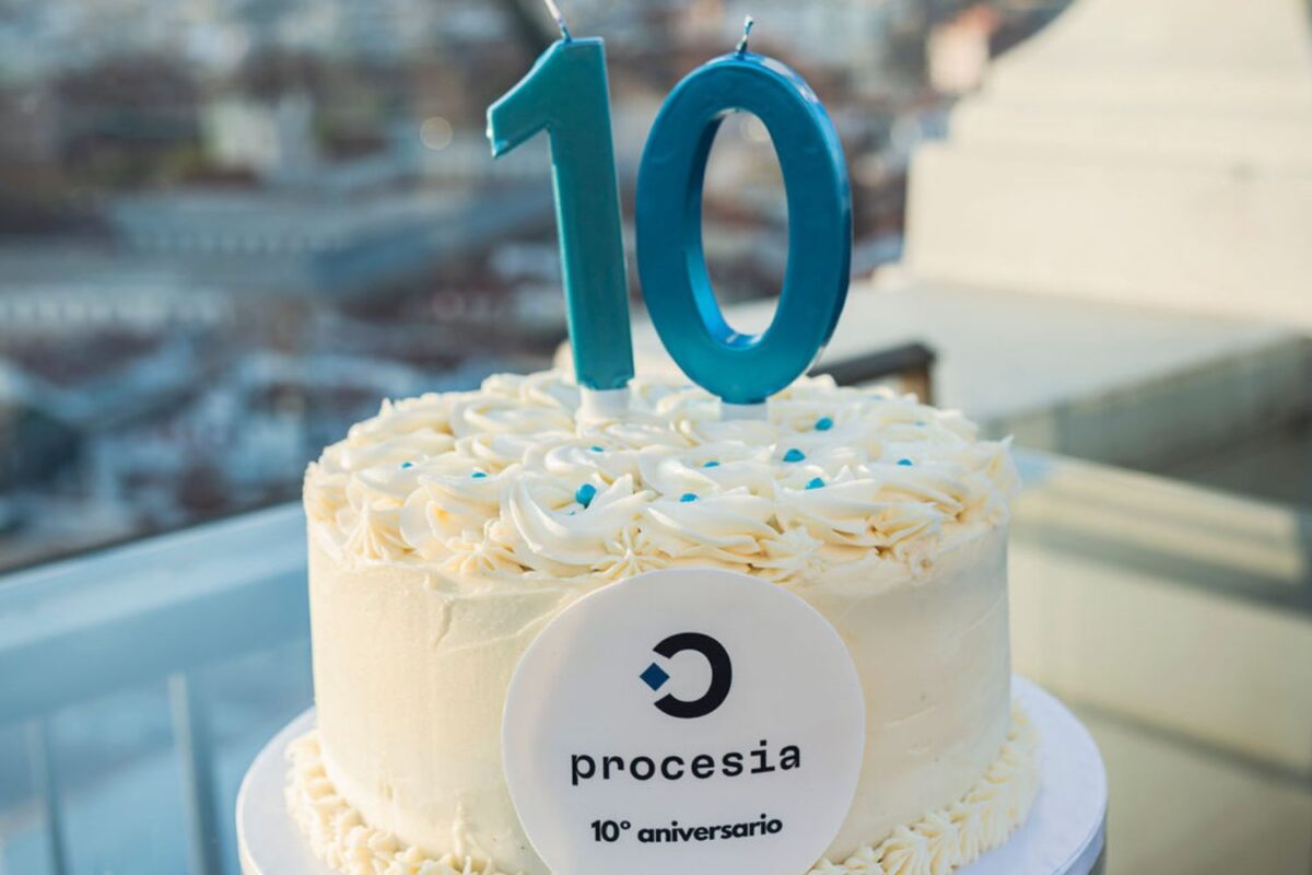 Tarta conmemorativa de los 10 años de Procesia.