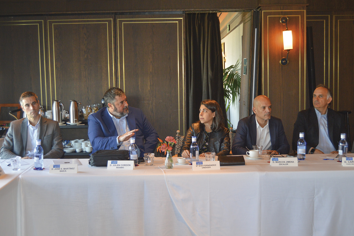 Participantes desayuno ICSO_ciberseguridad industrial 2