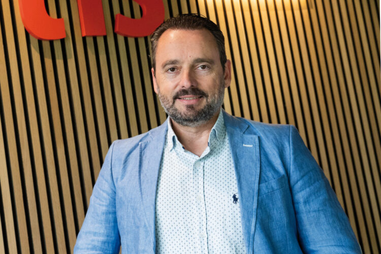 Jeronimo Garcia, Izertis