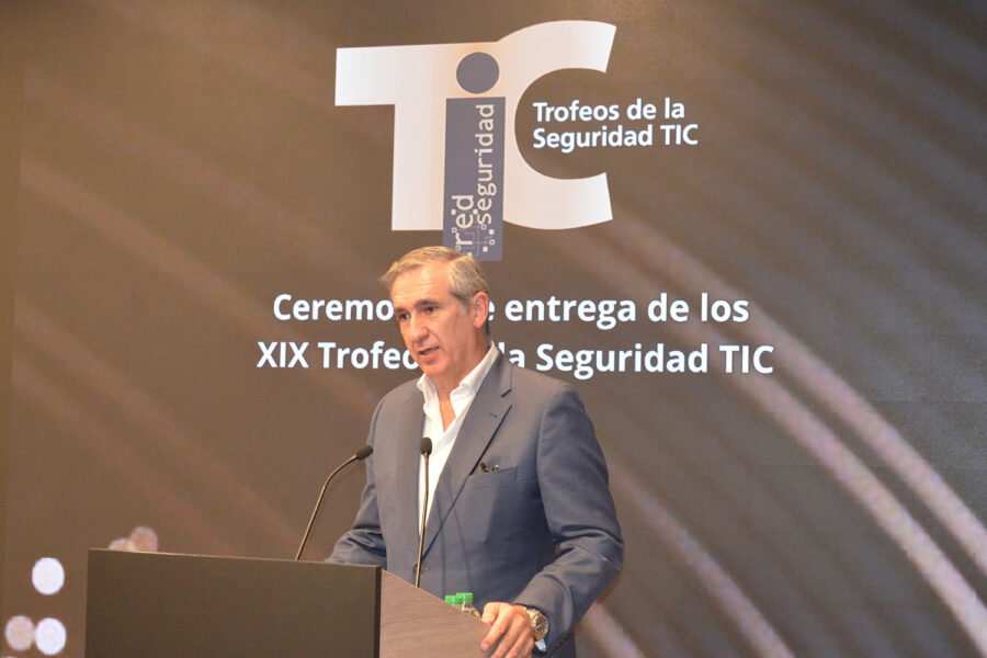GUILLERMO LLORENTE