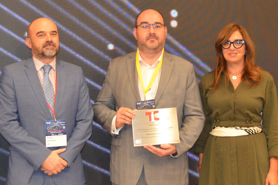 INTERNET SECURITY AUDITORS